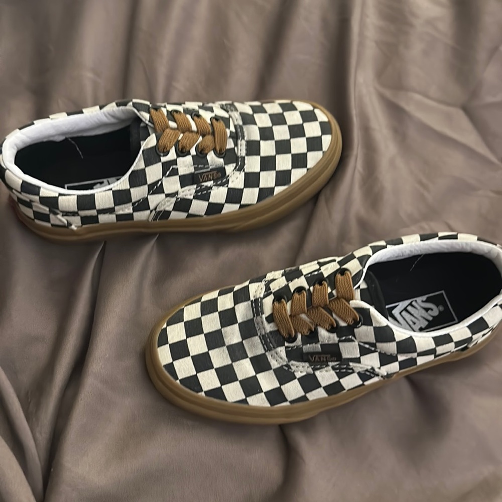 Toddlers vans like new